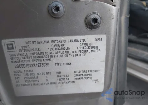 1999 Chevrolet Silverado 1500 Ls z USA, uszkodzony, nr VIN 2GCEC19T2X1273939